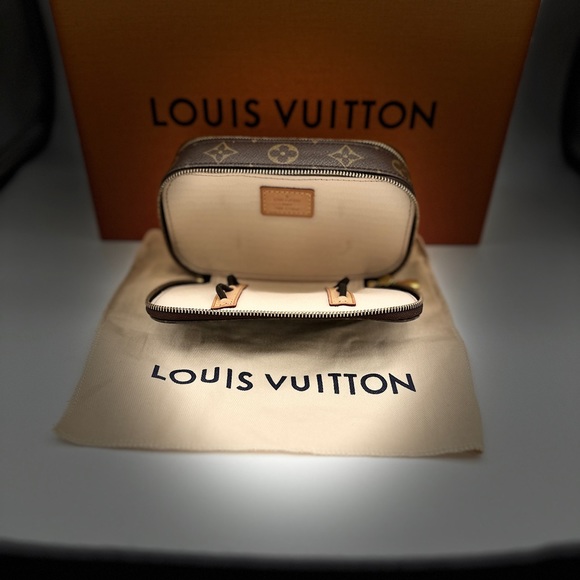 Louis Vuitton Trousse Blush PM - Picture 2 of 5